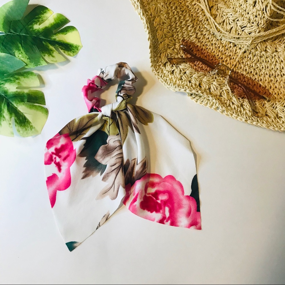 🐳💦3 For$20 HAIR SCARF SCRUNCHIE